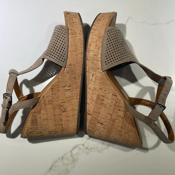 🥳🫆💐FRANCO SARTA 8.5 Clinton 
espadrille platform wedges, 4” Heel, Taupe - Picture 5 of 10